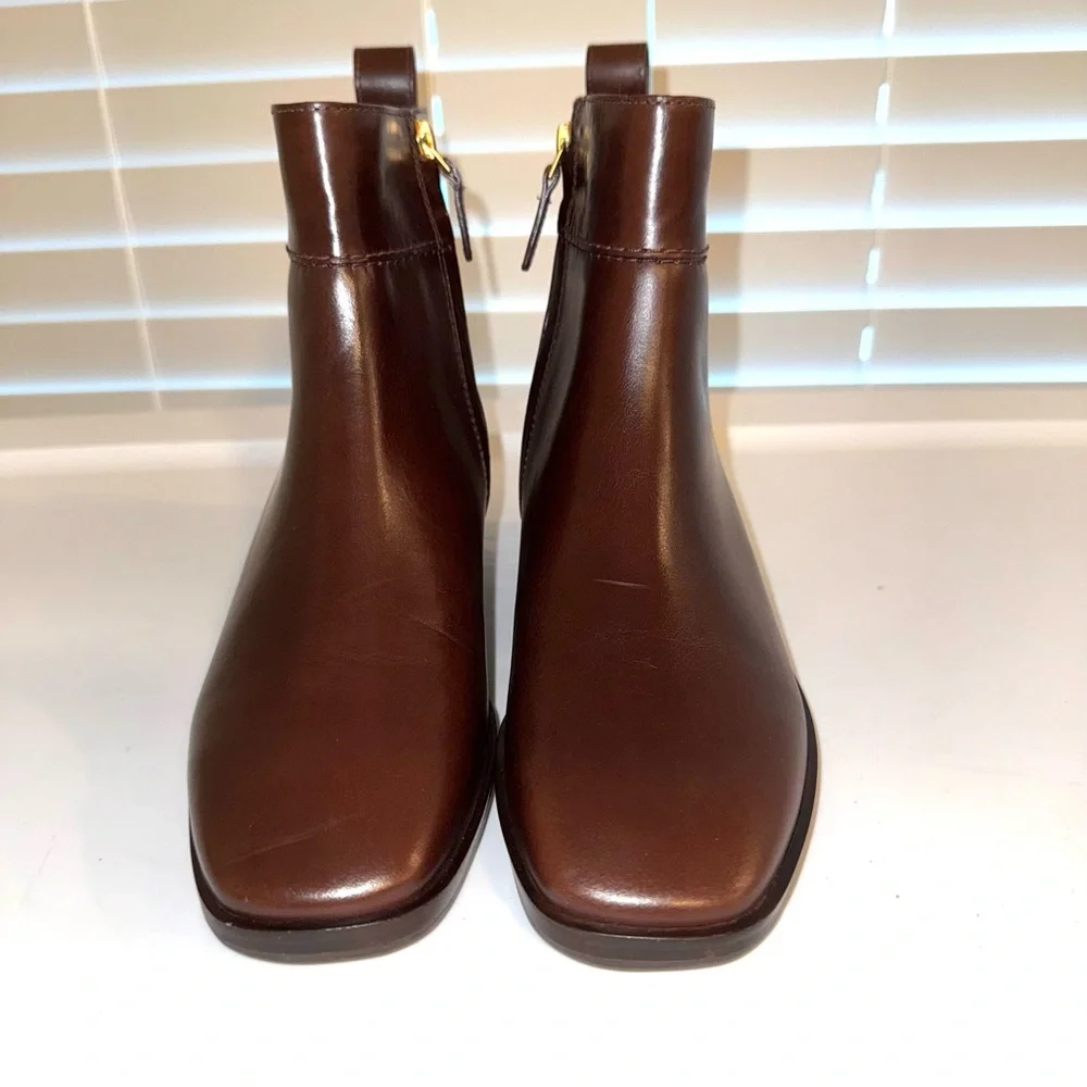 Tory Burch Everly brown logo ankle boots 6